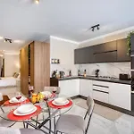 Misfits 2 By Solea Homes Διαμέρισμα *