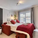 Misfits 2 By Solea Homes Апартаменты