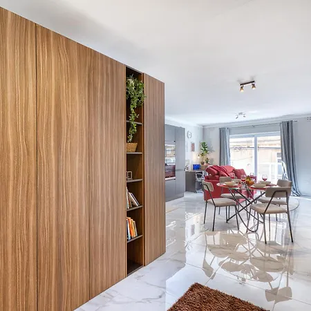 Apartament Misfits 2 By Solea Homes