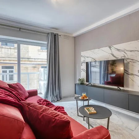 Misfits 2 By Solea Homes דירה
